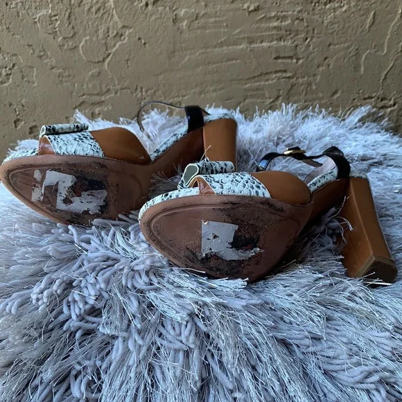 🎉HOST PICK🎉 Joan & David Snakeprint/Patent Leather Block Heels - Picture 7 of 8